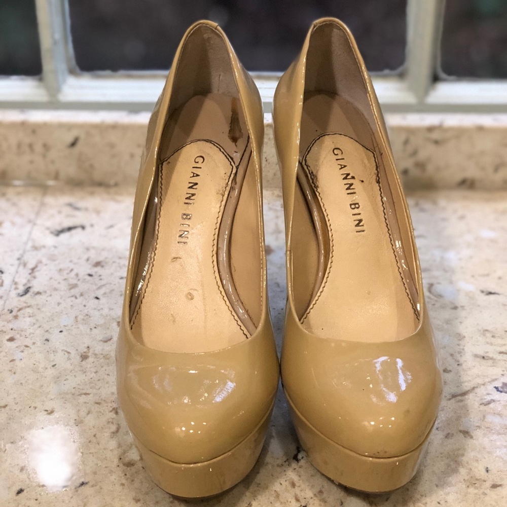 Nude Gianni Bini 5” Platform Stilettos